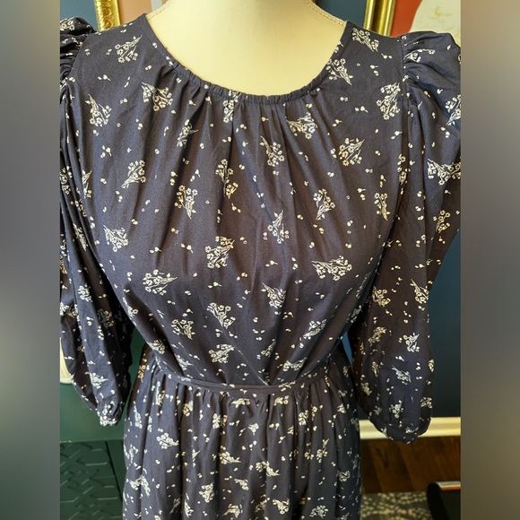 Summersalt Tiered Midi Dress - Cottage Floral in Midnight size S - Picture 4 of 9